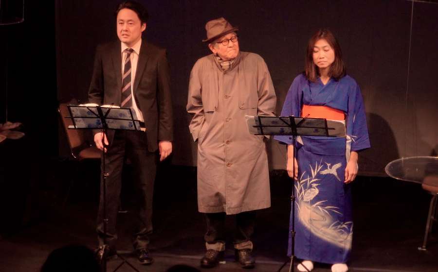 水をテーマにした舞台劇を上演